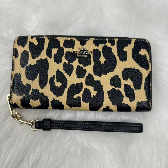 Coach Long Zip Around Wallet With Leopard Print In Leather + Wrist Strap CBT24 - Picture 1 of 6